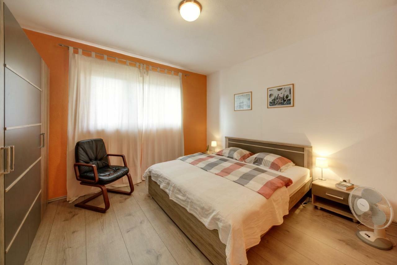 Figa Apartman Benko Milatic Jelsa  Esterno foto