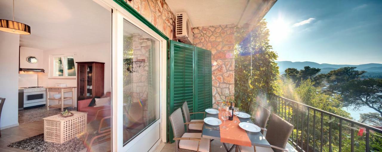 Figa Apartman Benko Milatic Jelsa  Esterno foto