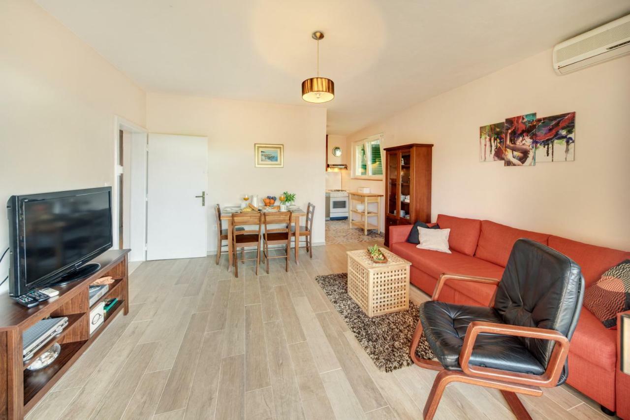 Figa Apartman Benko Milatic Jelsa  Esterno foto
